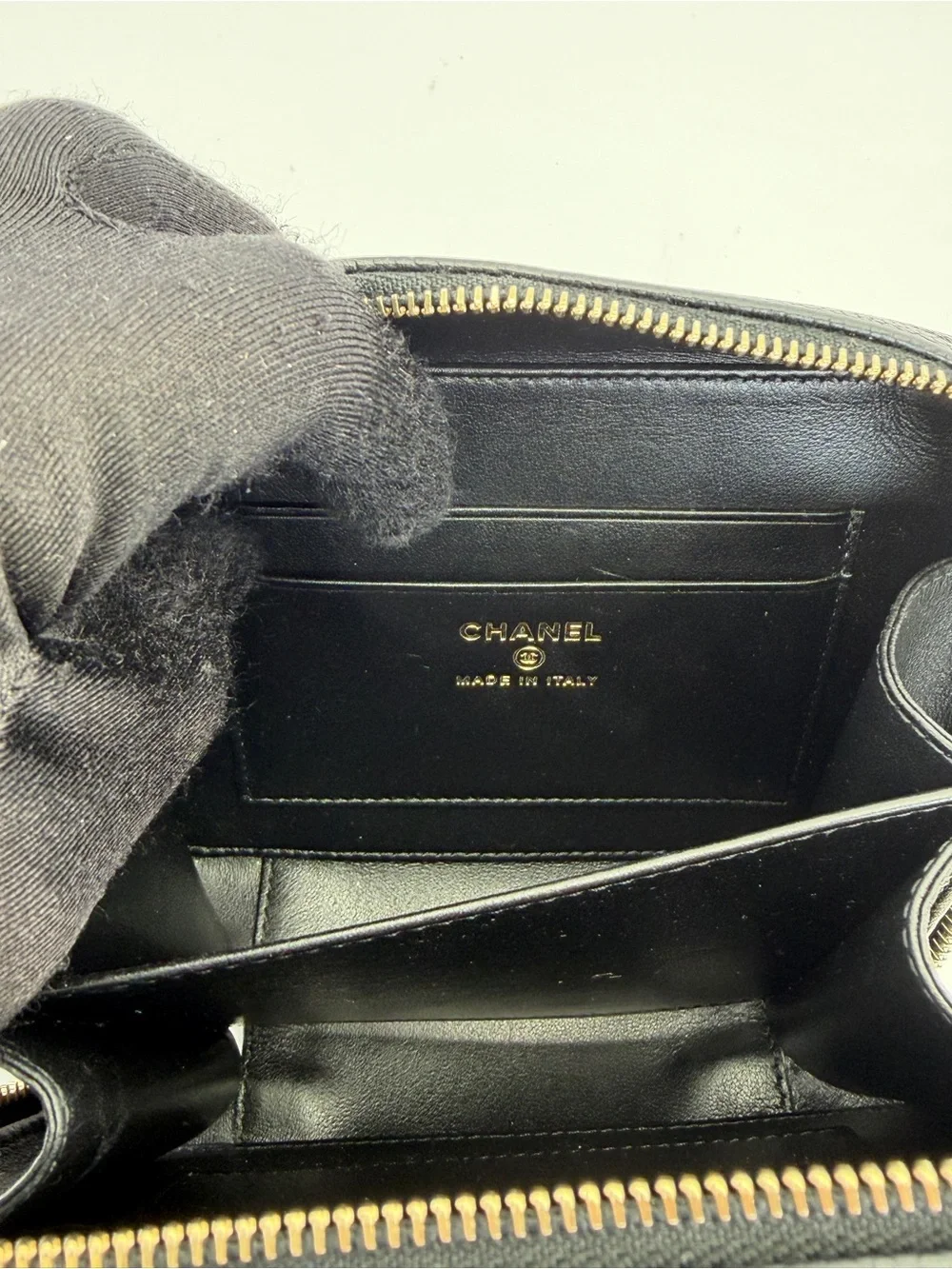 CHANEL Caviar Quilted CC Filigree Vanity Clutch With Chain Black